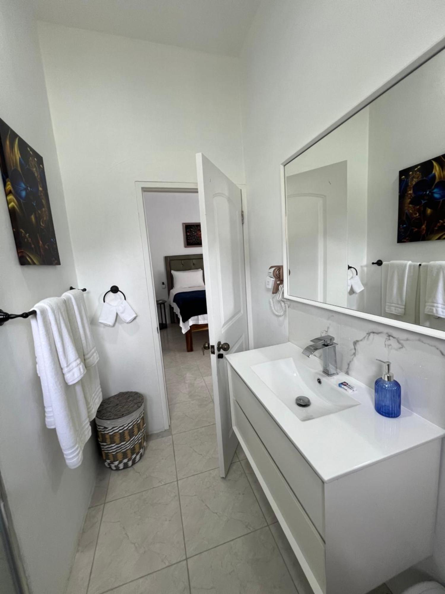 Luxury Apartments At Case De Coco, Ocho Rios Jamaica Eksteriør bilde